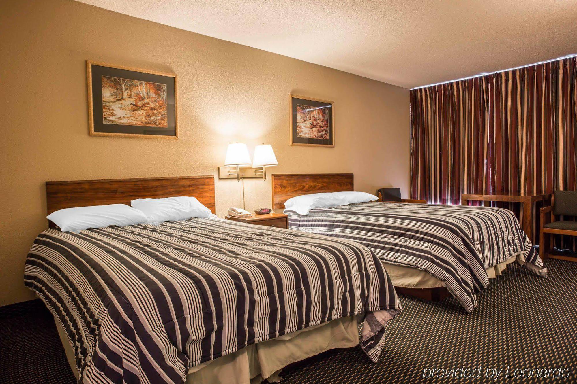 Econo Lodge Inn & Suites Lumberton Exterior photo